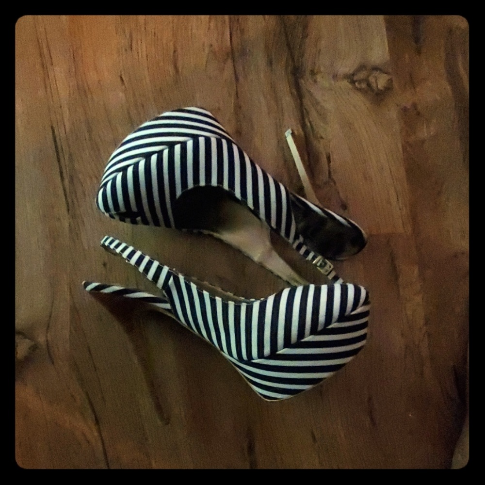 Peep toe heels